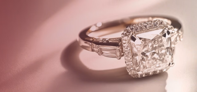 Jewelry repair hero background